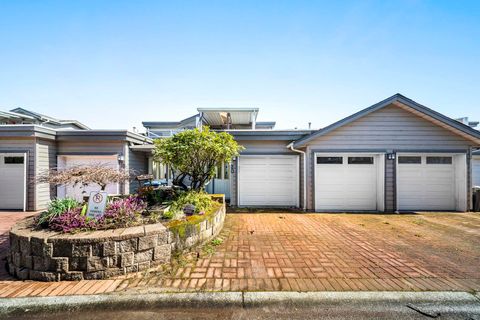 323 Governors Court 20 New Westminster BC V3L 5S6