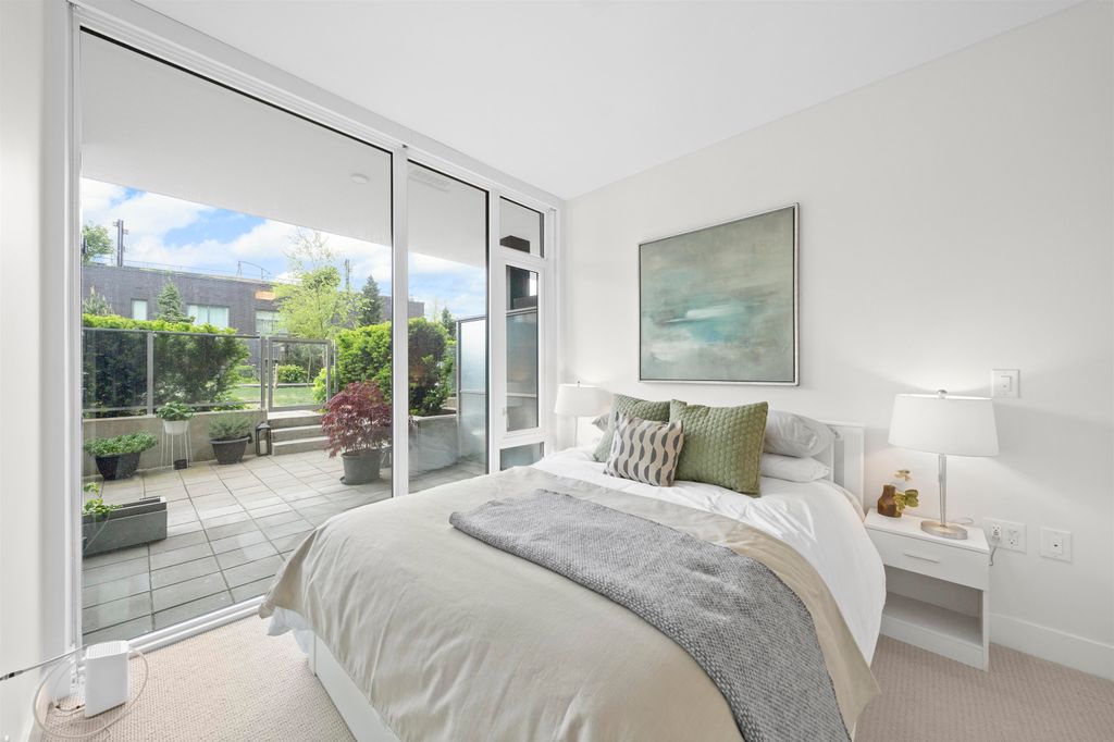 listing image 1106079615172270088