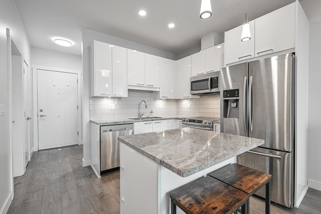 20696 Eastleigh Crescent 503