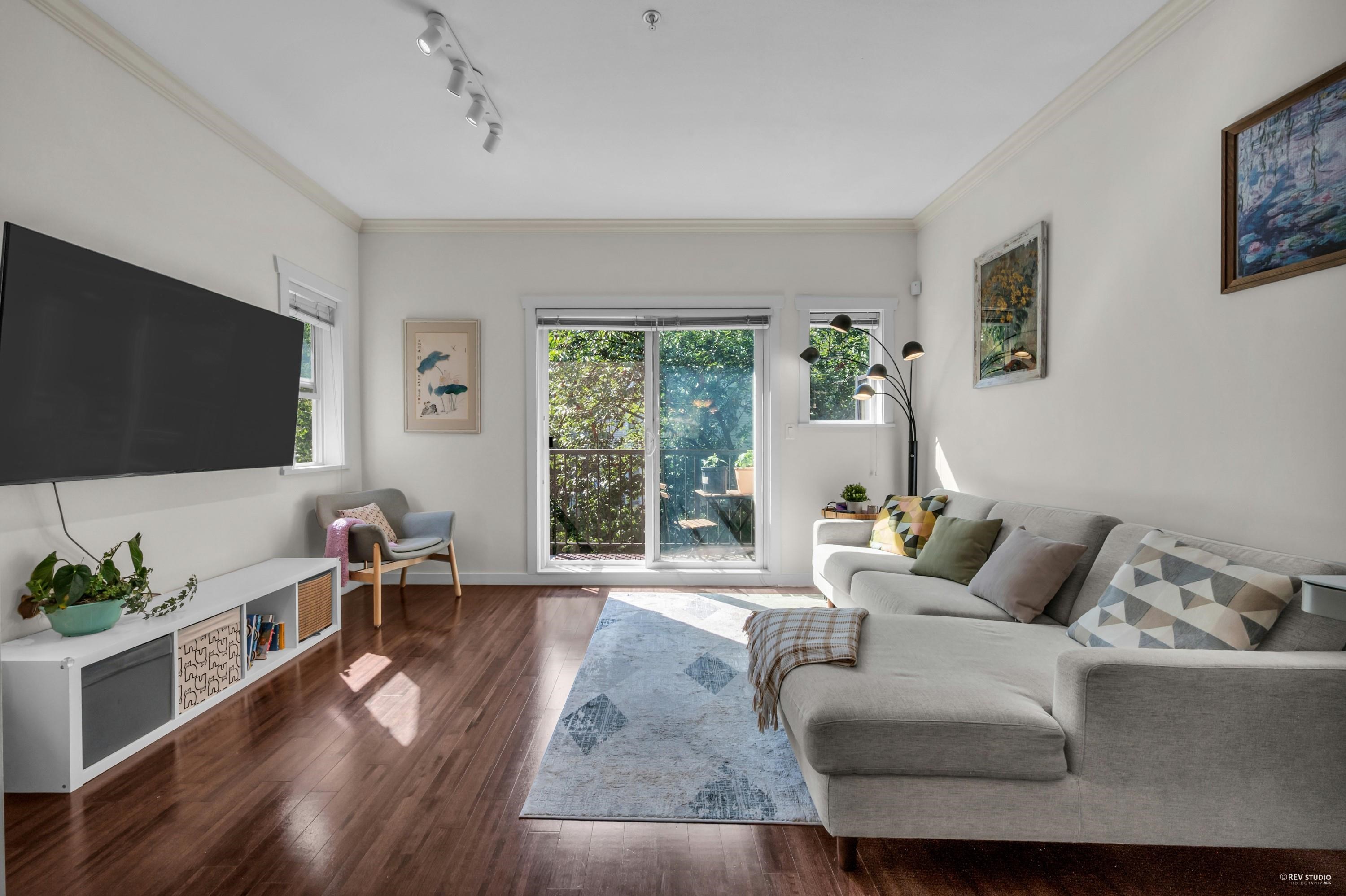 6888 Rumble Street 10