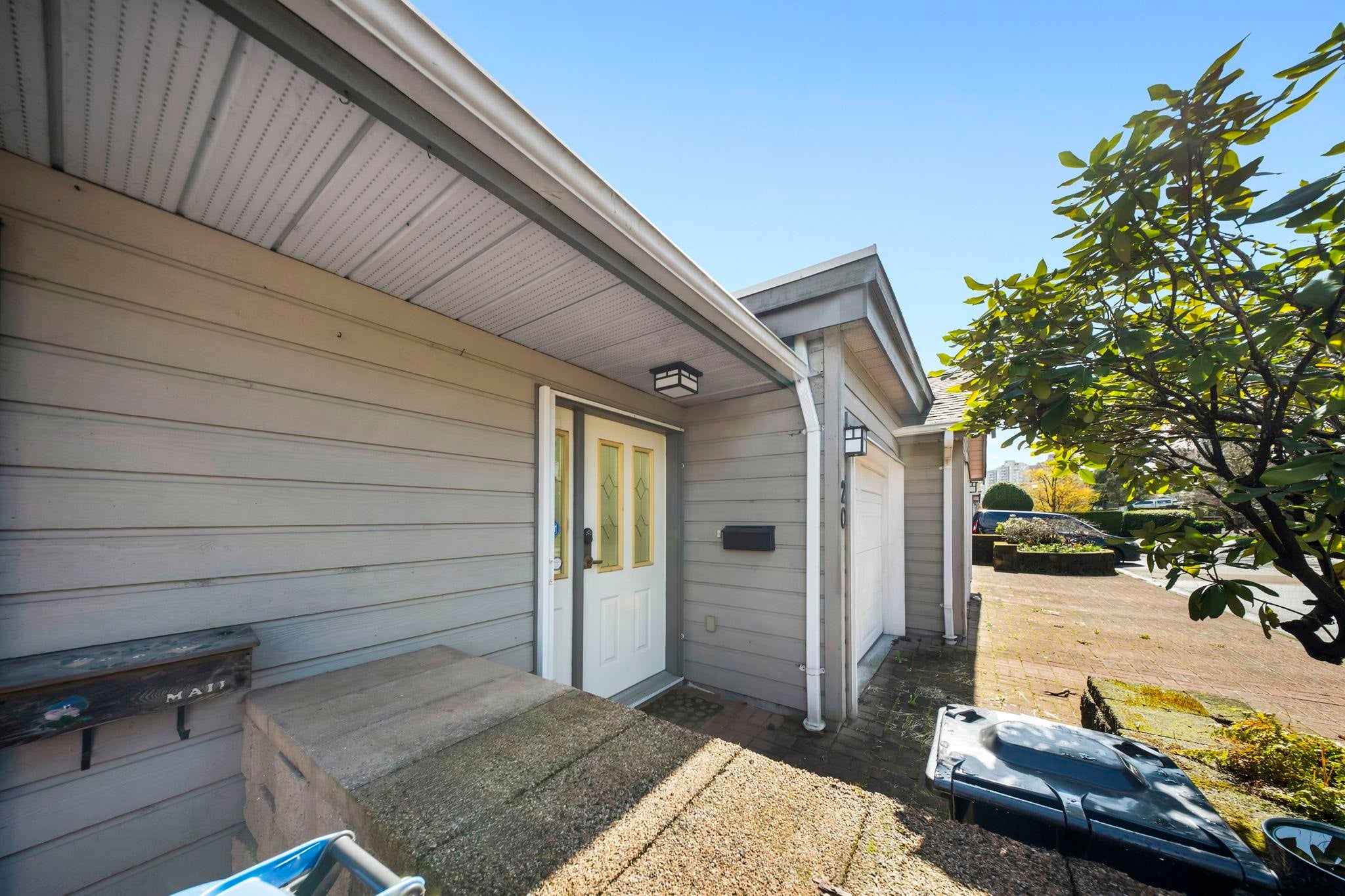 323 Governors Court 20