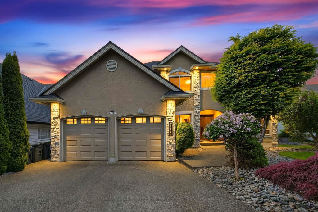 Photo of 21555 47b Avenue, Langley, BC V3A 9G7 (MLS # R3120445)