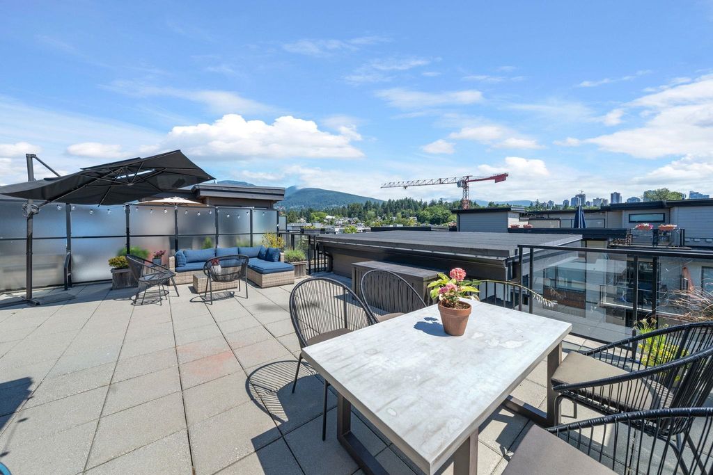 listing image 1105843813609785224