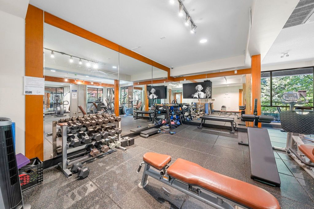 listing image 1109161177997635921