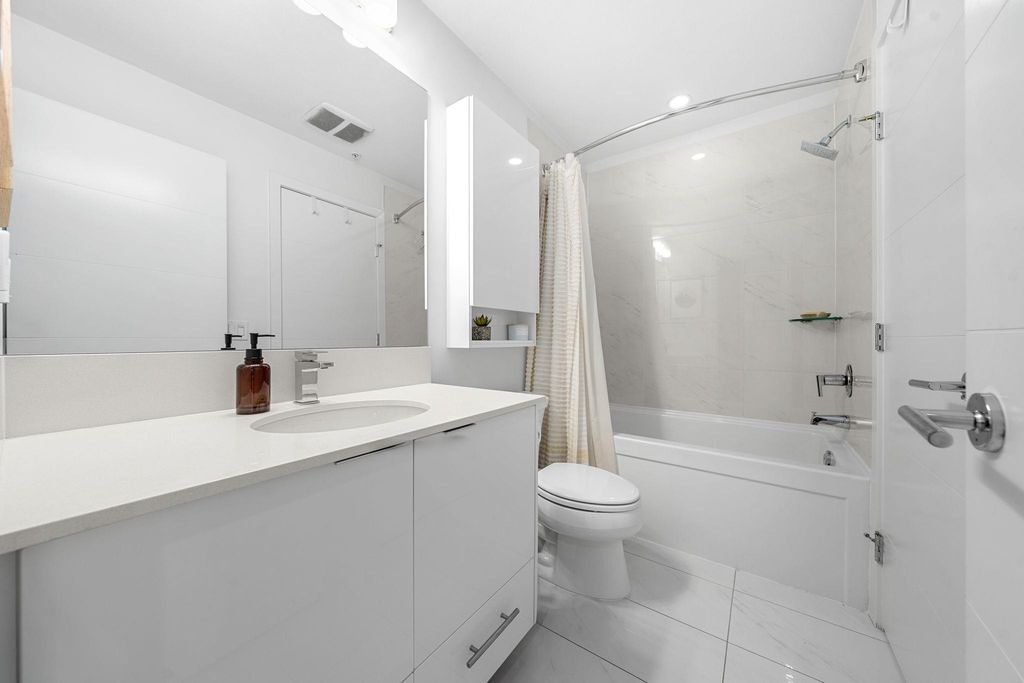 listing image 1100633729890650930