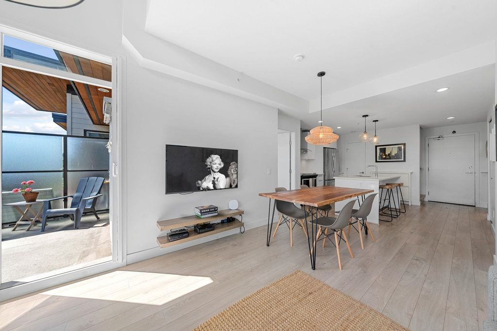 listing image 1106399428815889428