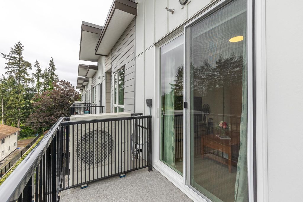 listing image 1107602905986513922