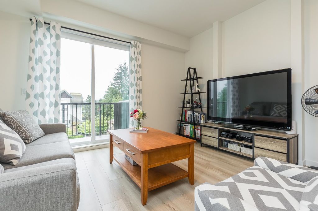 listing image 1100084152010416564