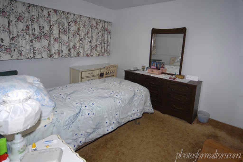 listing image 1106465920516752755