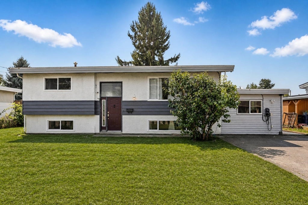Photo of 46396 Strathcona Road, Chilliwack, BC V2P 3T3 (MLS # R3149822)