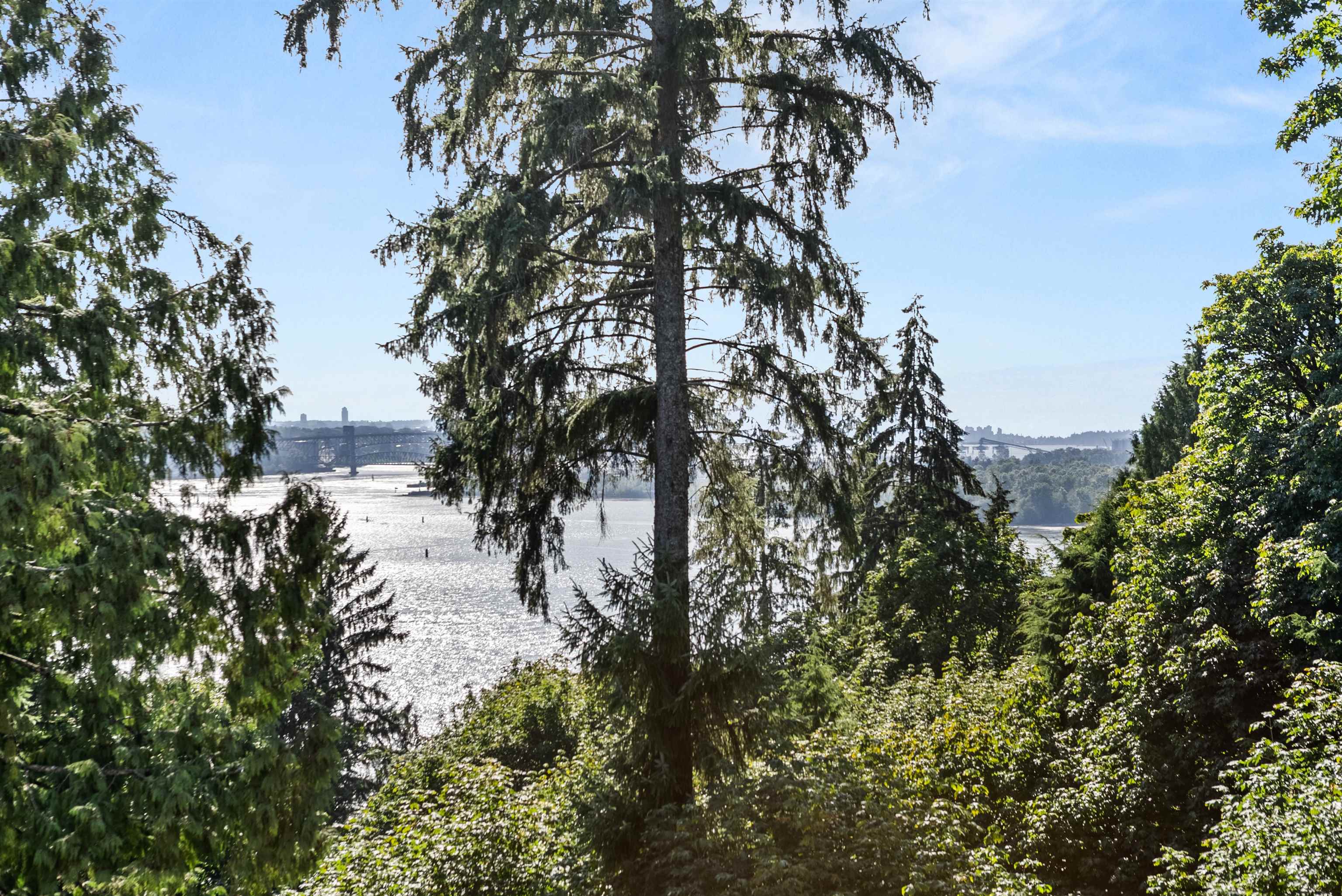 560 Raven Woods Drive 501