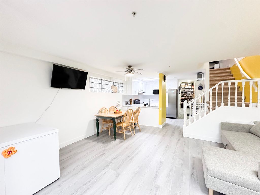 Photo of 22356 Mcintosh Avenue #211, Maple Ridge, BC V2X 3C1 (MLS # R3105852)