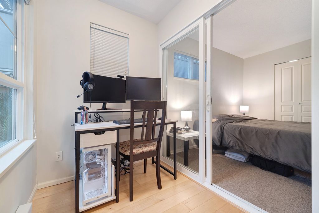listing image 1108010178649151093