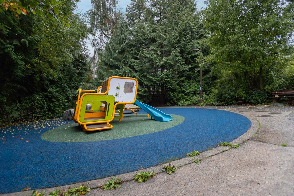 listing image 1106800327559833398