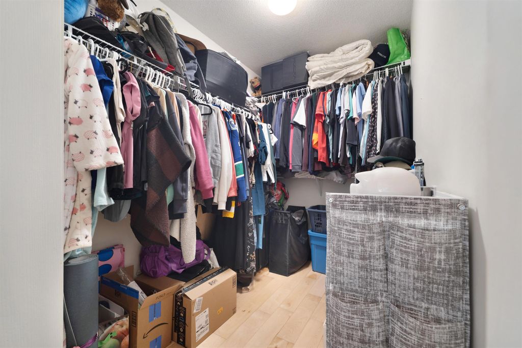 listing image 1108760522655469079