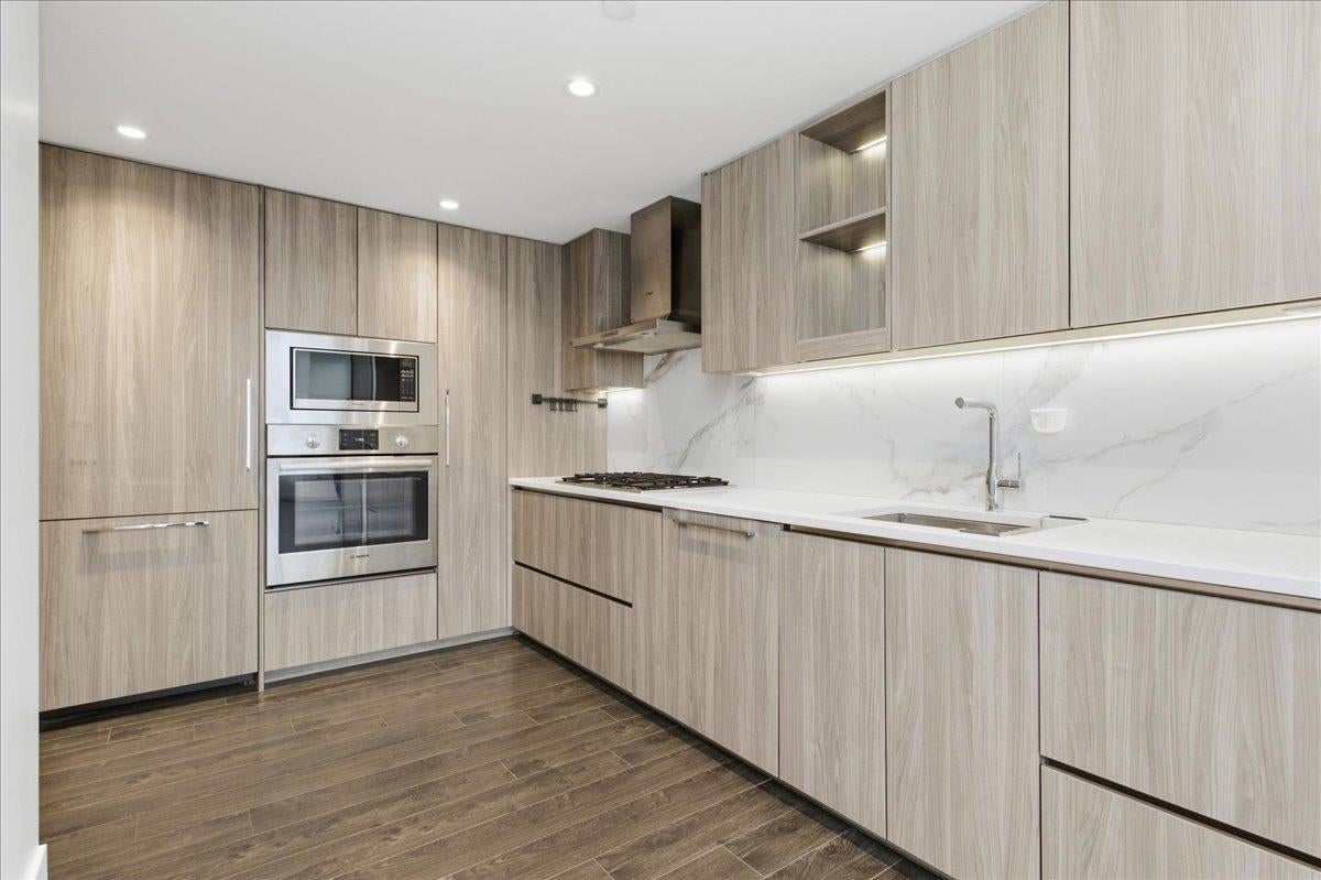 9887 Whalley Boulevard 1610