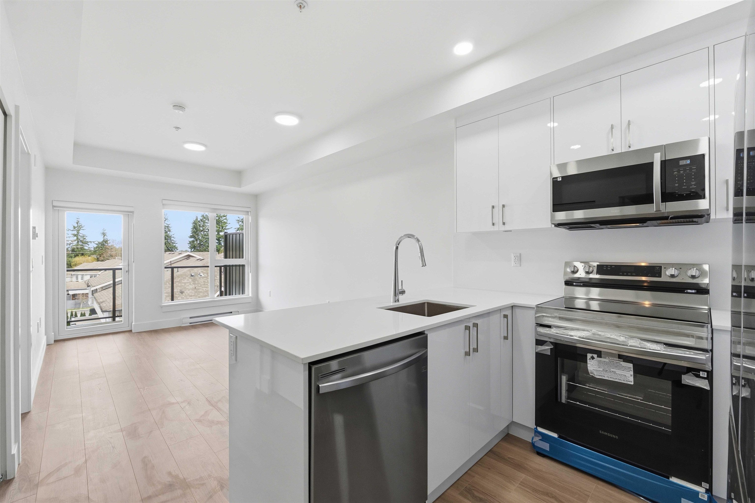 15739 Fraser Highway 112