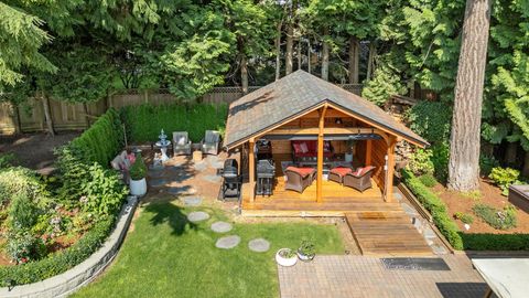 2540 Boswell Avenue North Vancouver BC V7H 1L7