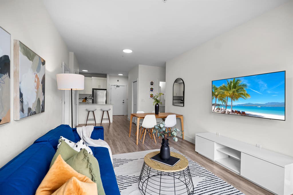 Photo of 22577 Royal Crescent #202, Maple Ridge, BC V2X 2M2 (MLS # R3157332)