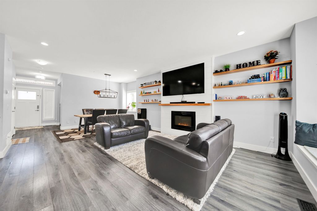 Photo of 11155 240 Street, Maple Ridge, BC V2W 0H7 (MLS # R3109704)