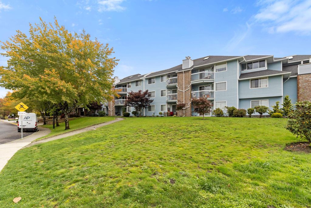 Photo of 11510 225 Street #218, Maple Ridge, BC V2X 9Y3 (MLS # R3107061)