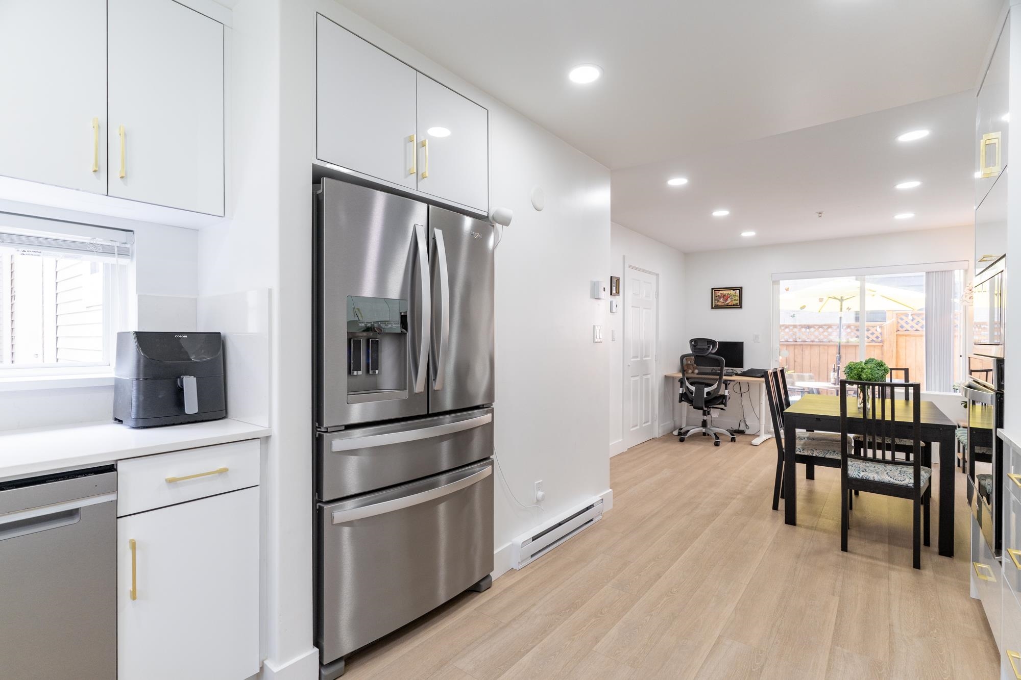 1233 W 16th Street 2