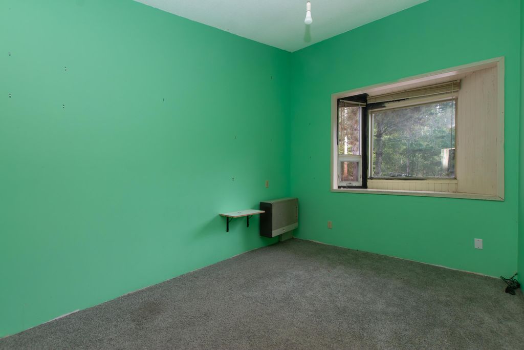 listing image 1101736650634900080