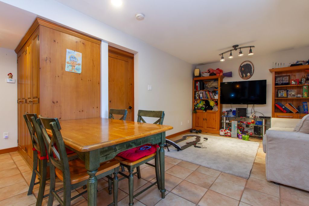 listing image 1105771069106556369