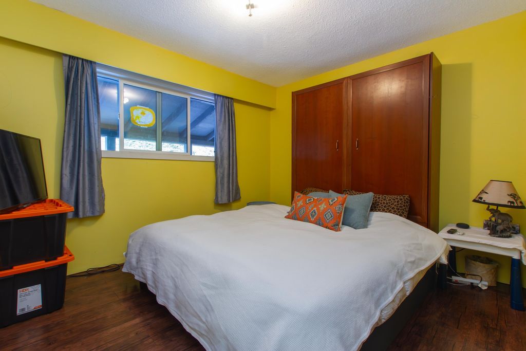 listing image 1106792916298371796