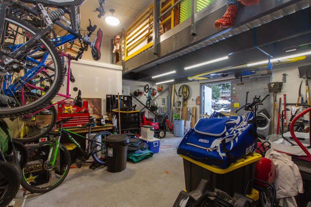 listing image 1100207042535140956