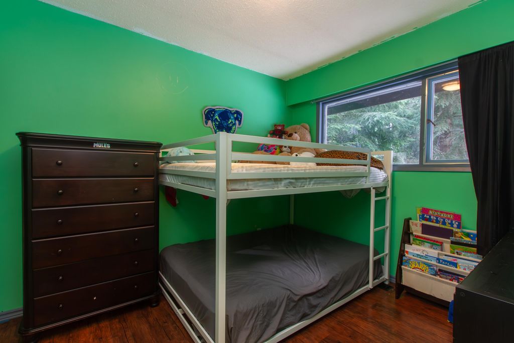 listing image 1109830602471113841