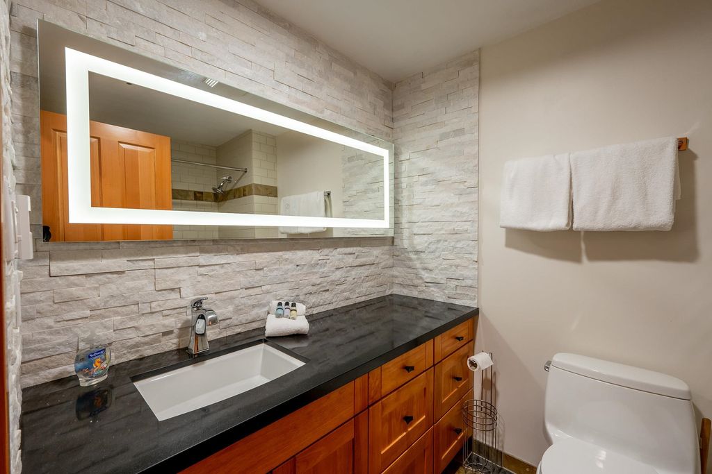 listing image 1103860292038303663