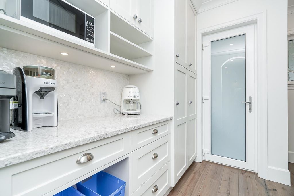 listing image 1101221298730659550