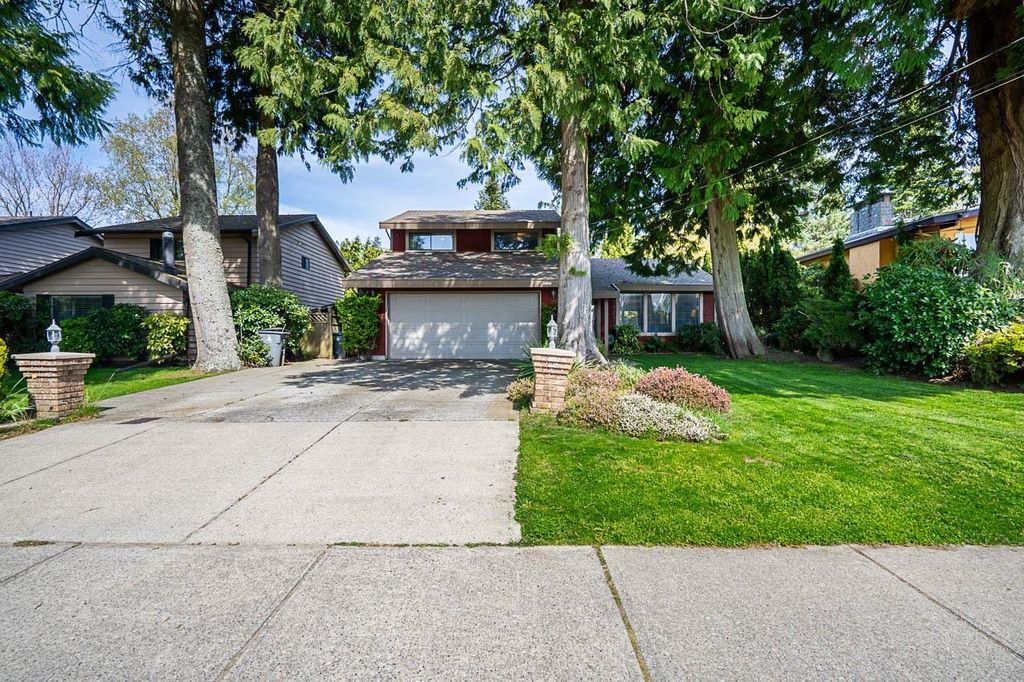 Photo of 13519 15 Avenue, Surrey, BC V4A 5H4 (MLS # R3114852)