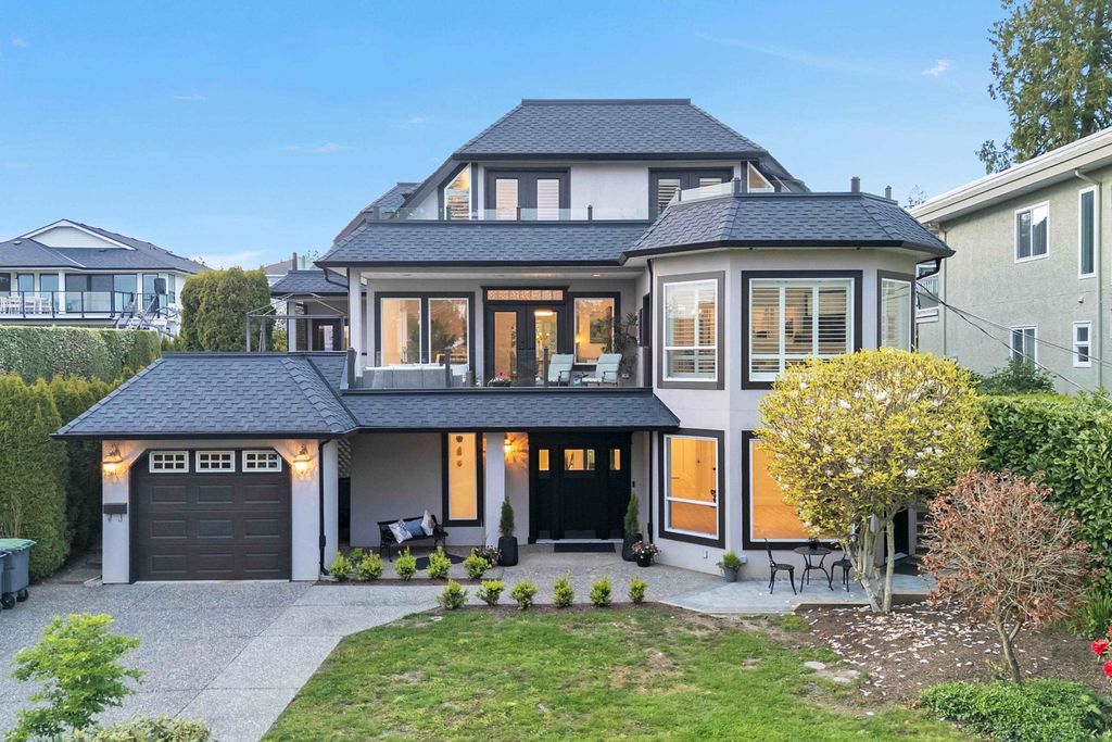 Photo of 13407 Marine Drive, Surrey, BC V4A 1G1 (MLS # R3115077)