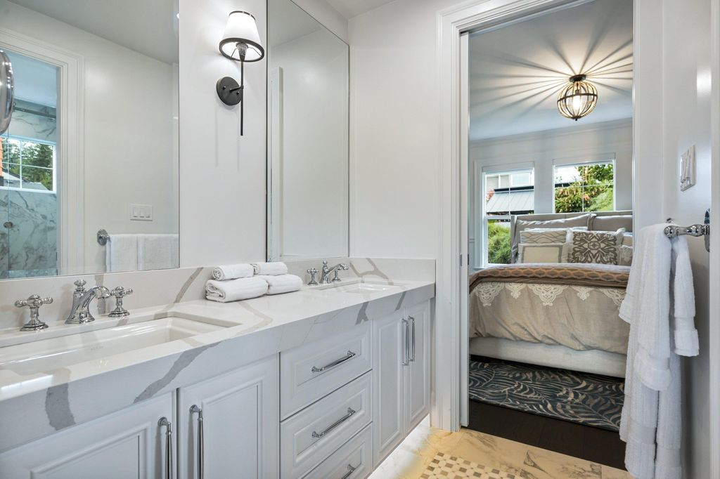 listing image 1103843554750486589