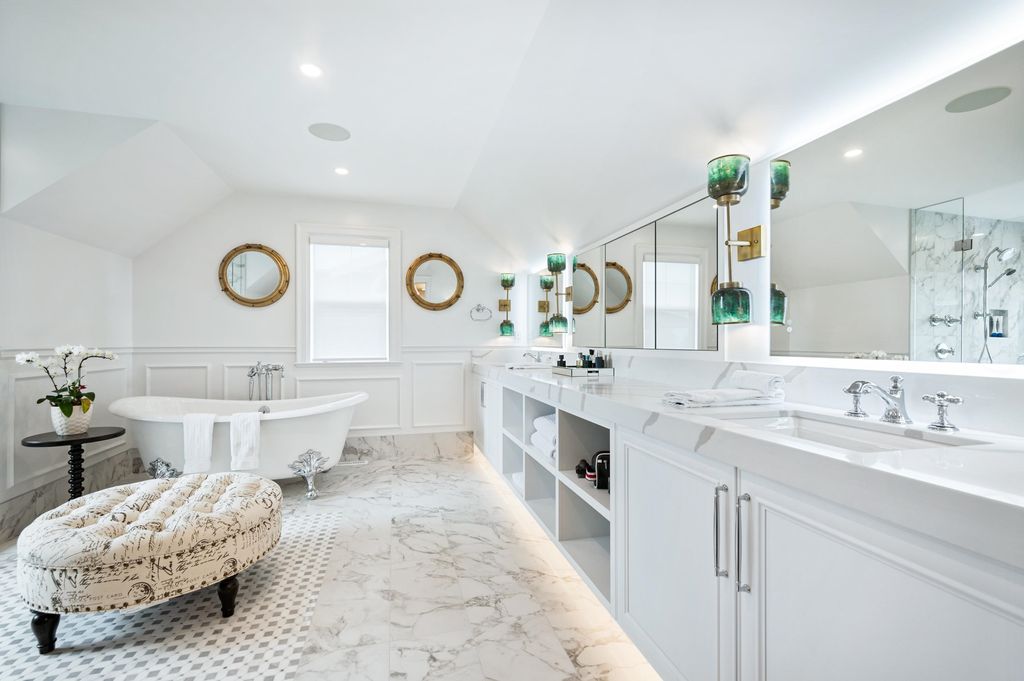 listing image 1108339408673203643