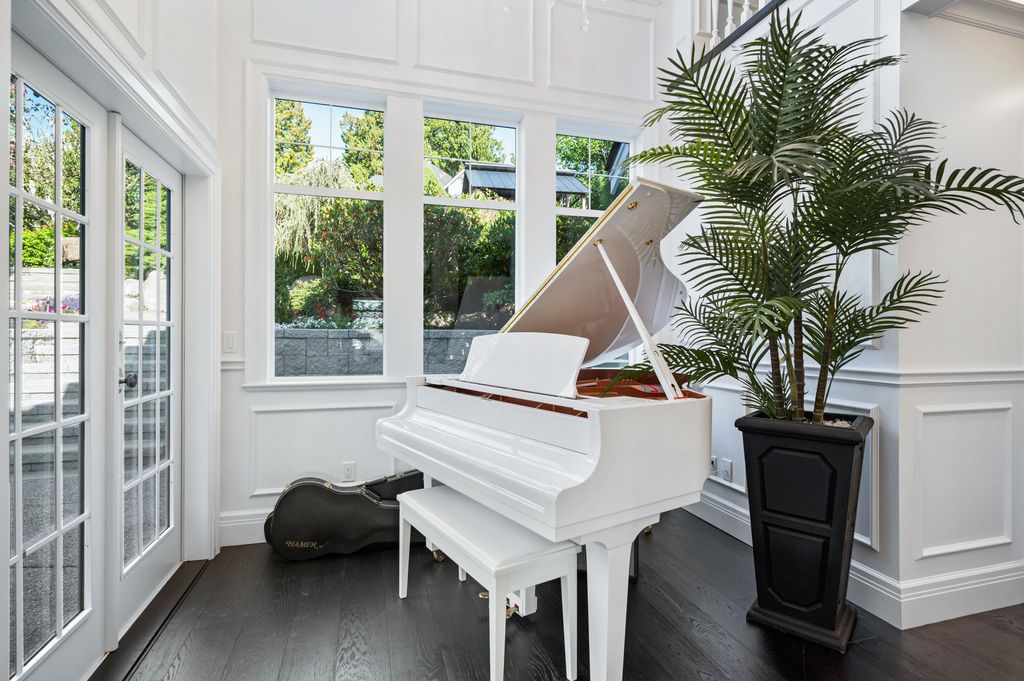 listing image 1106399494536684452