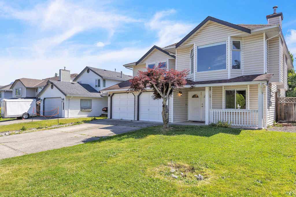 Photo of 12326 Aurora Street, Maple Ridge, BC V2X 0J5 (MLS # R3144039)