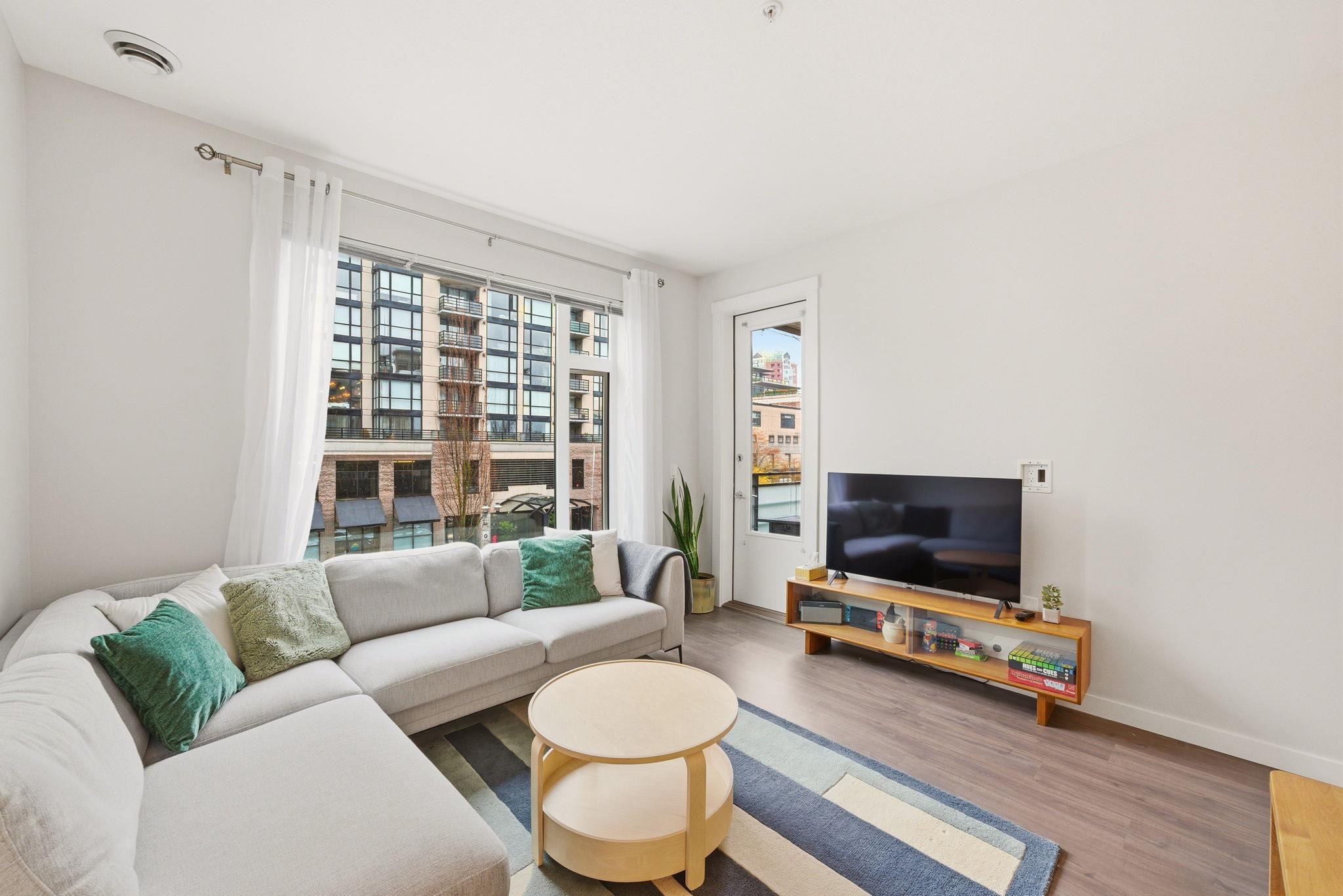 123 W 1st Street 304