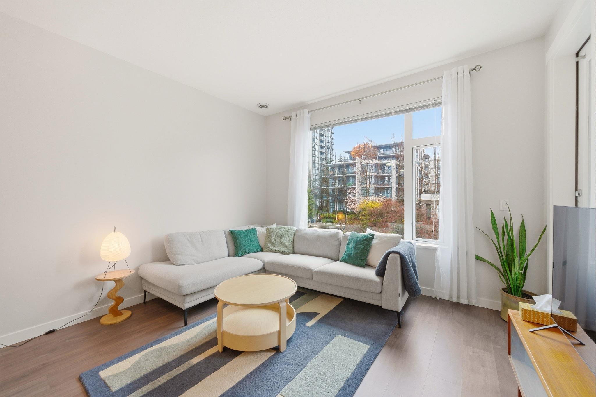 123 W 1st Street 304