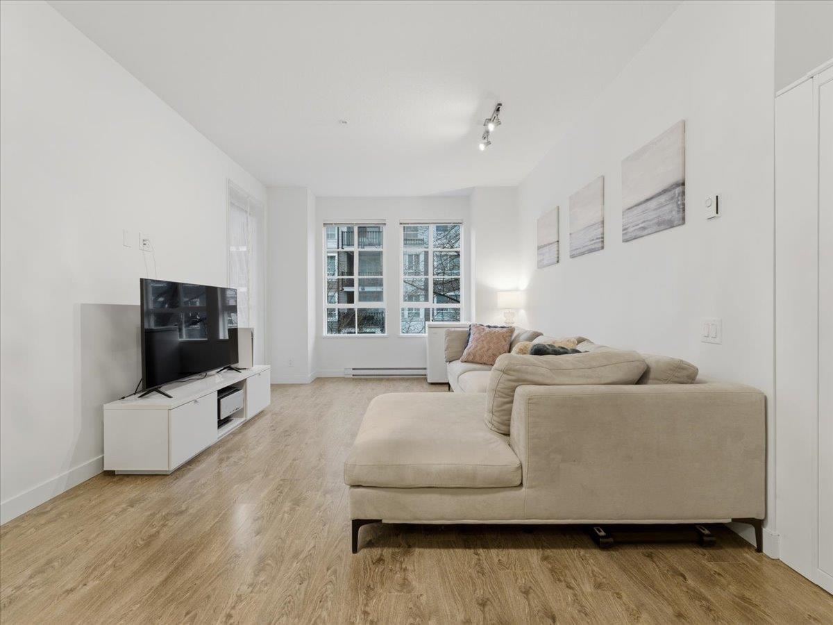 553 Foster Avenue 205