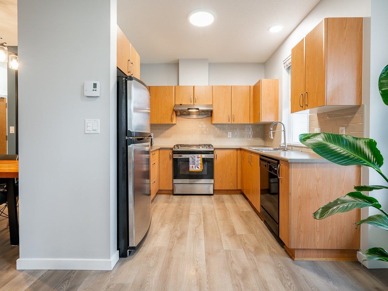 4723 Dawson Street 412