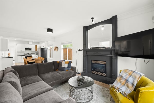 4086 Dominion St, Burnaby, BC 3