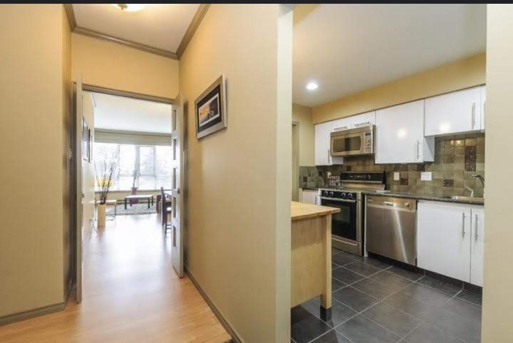 listing image 1105752888936638082