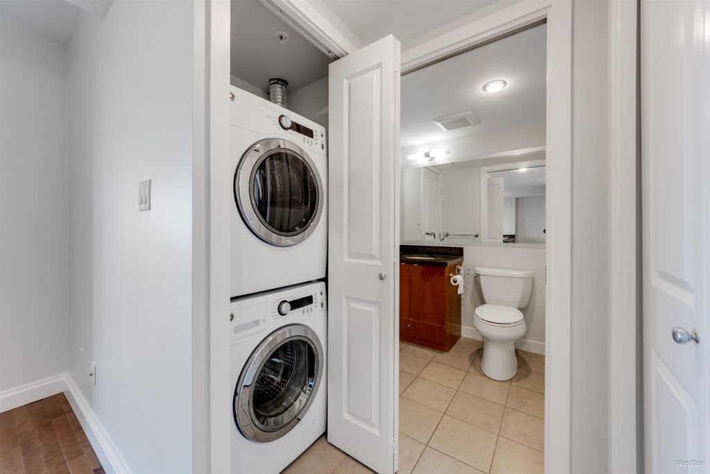 listing image 1109235643770979742