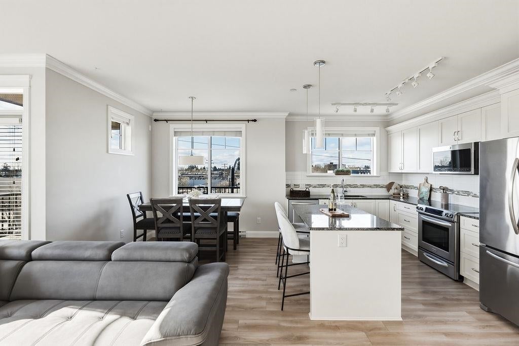 Photo of 11862 226 Street #305, Maple Ridge, BC V2X 9C8 (MLS # R3152279)