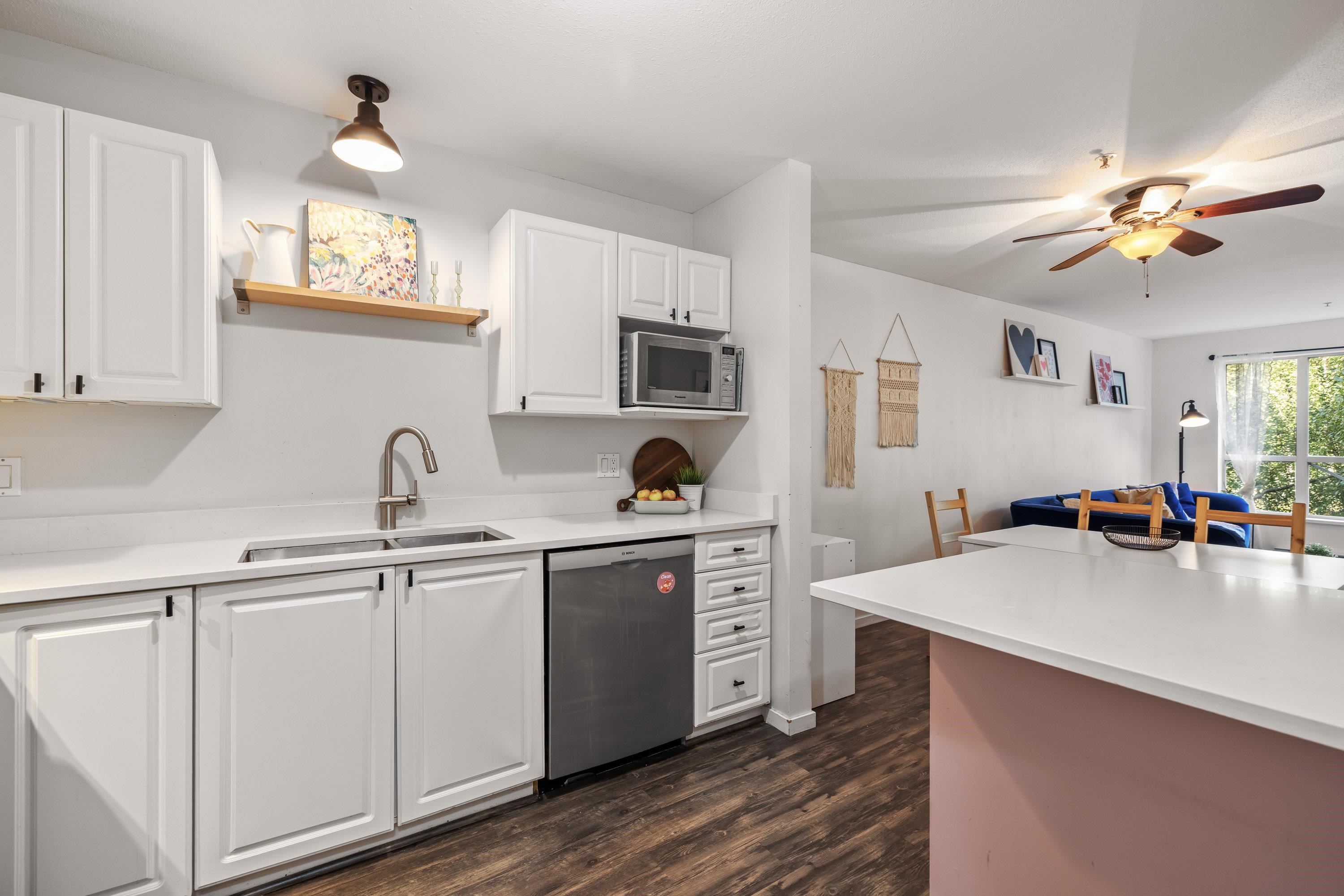 2551 Parkview Lane 208