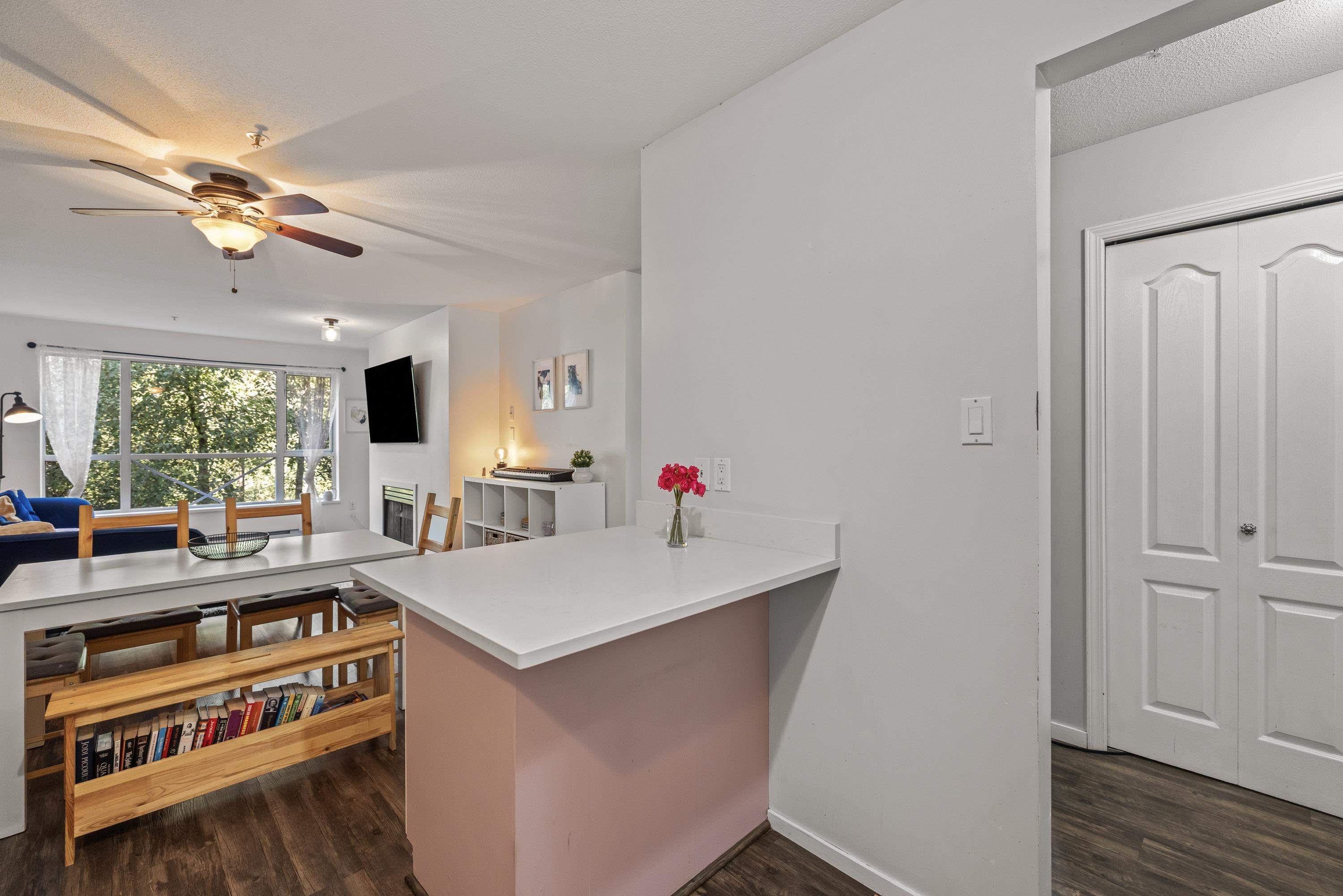 2551 Parkview Lane 208