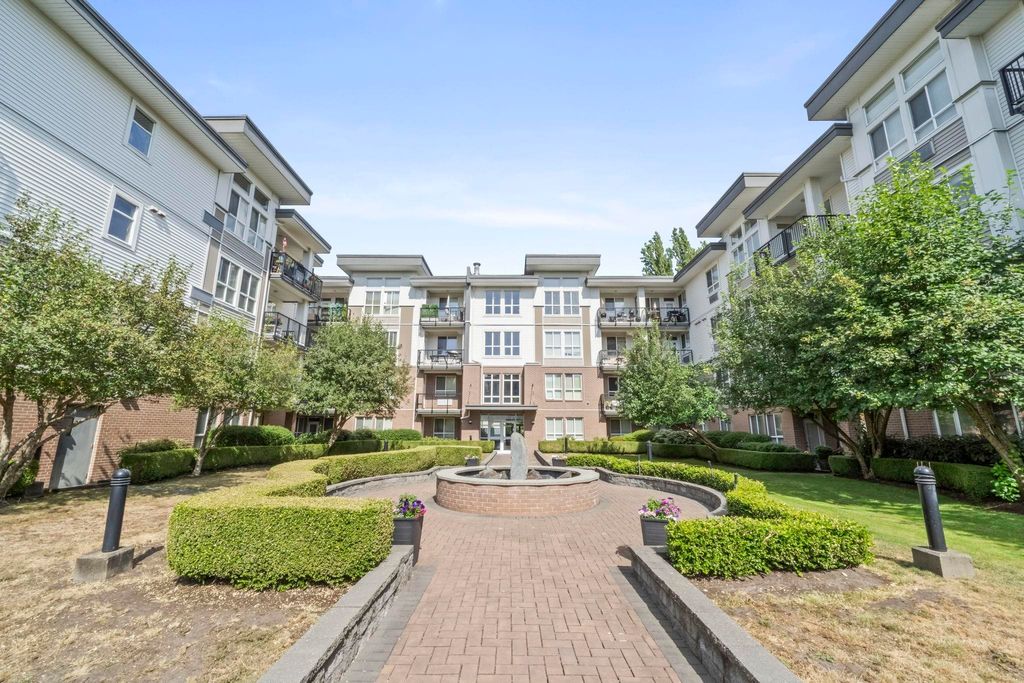 Photo of 5430 201 Street #308, Langley, BC V3A 0A2 (MLS # R3140724)